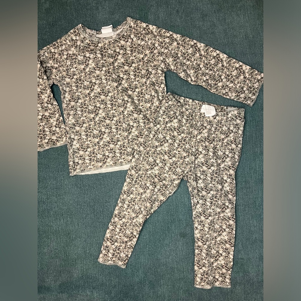 H&M 18months baby pjs!